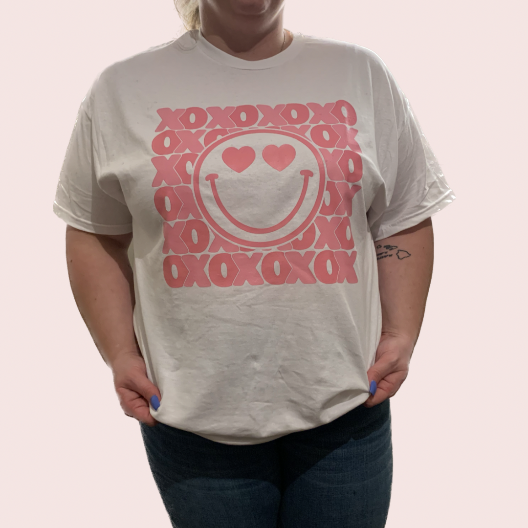 Smile XOXO T-Shirt