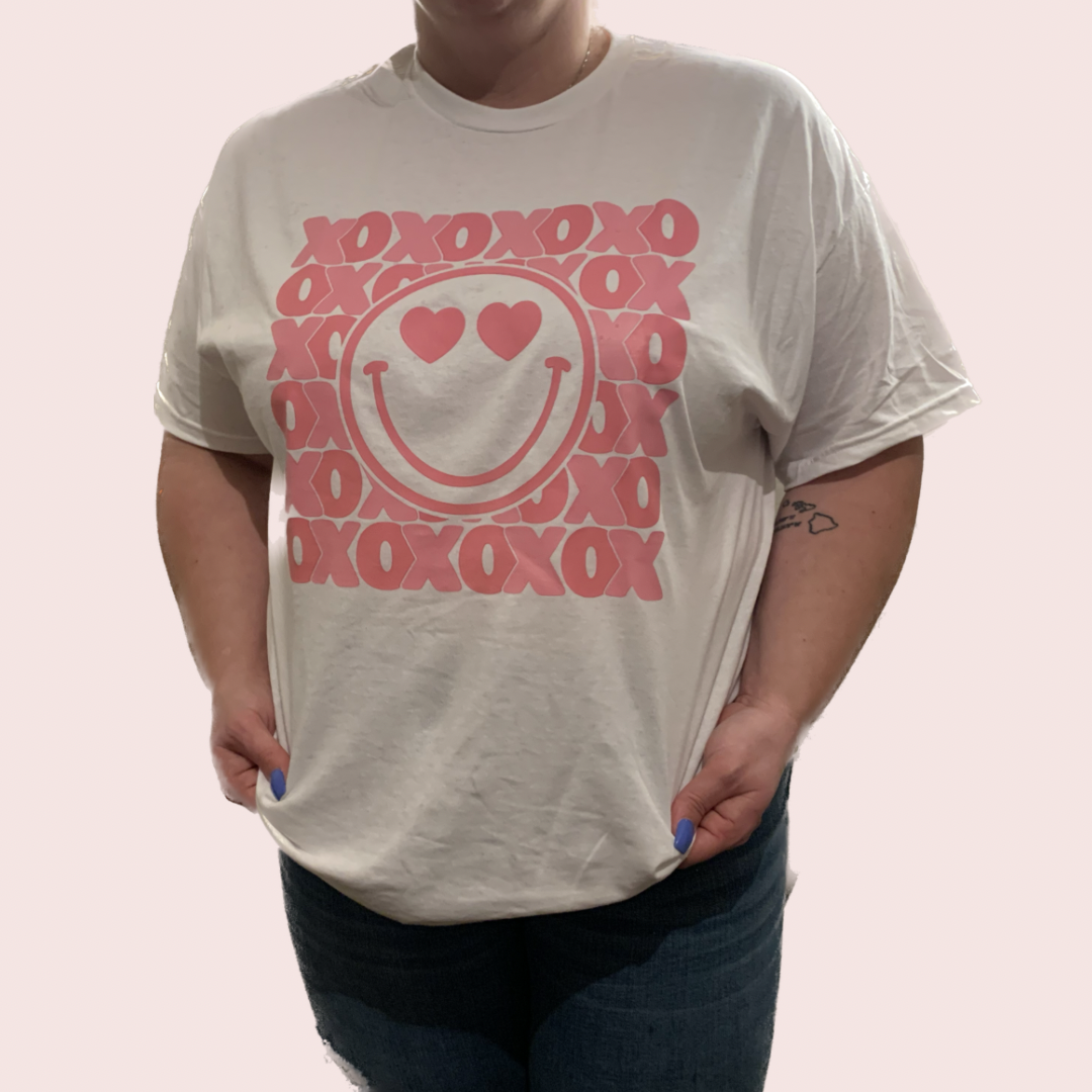 Smile XOXO T-Shirt